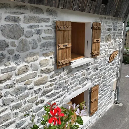 Le Char Apartman